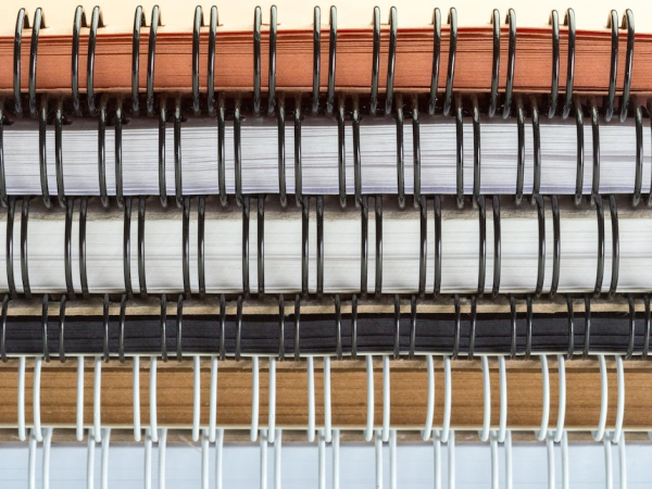 Qual Encadernação Escolher? Diferenças entre Espiral e Wire-o